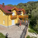 Haus Seltschach ארנולדשטיין